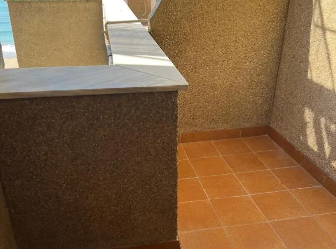 Atico Primera Linea De Playa. Appartement Cádiz