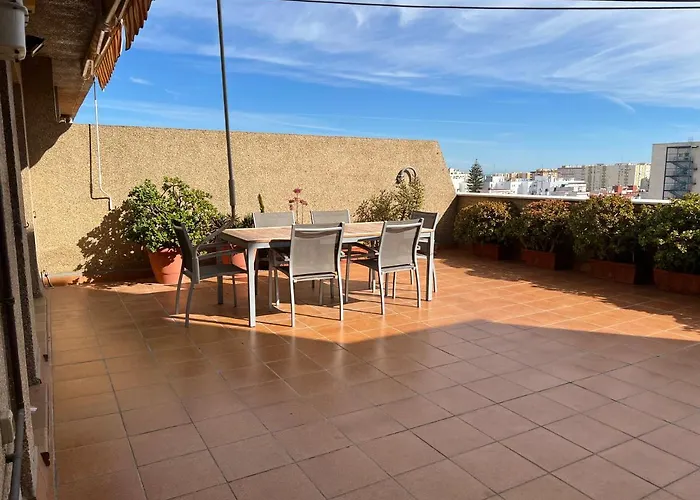 Atico Primera Linea De Playa. Appartement Cádiz