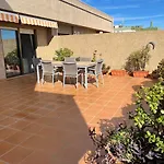 Atico Primera Linea De Playa. شقة *
