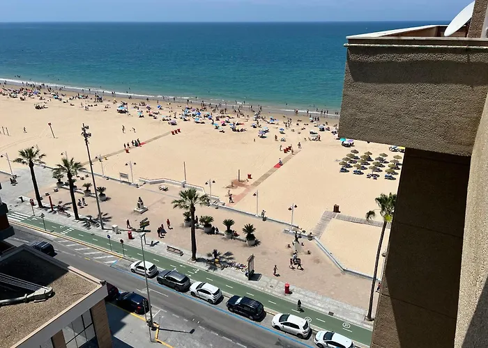 Atico Primera Linea De Playa. *